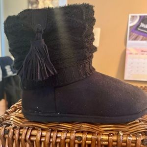 Hot Tomato 10M Black Boots